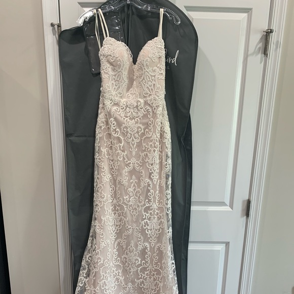 Chic Nostalgia “Lennox” Wedding Gown - Picture 6 of 12